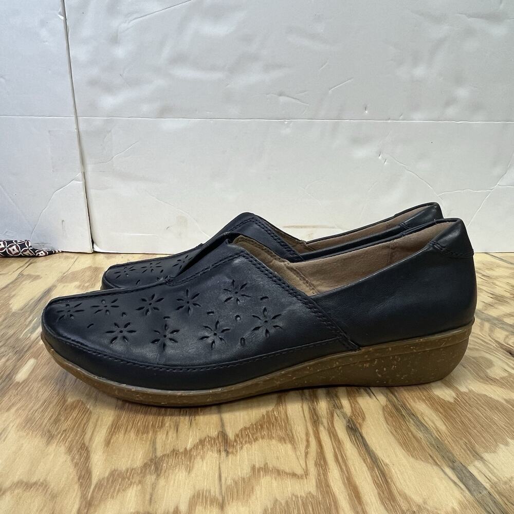 Clarks Shoes Womens Everlay Dairyn Slip On Loafers Size 7M Blue Leather Wedge - Picture 2 of 12